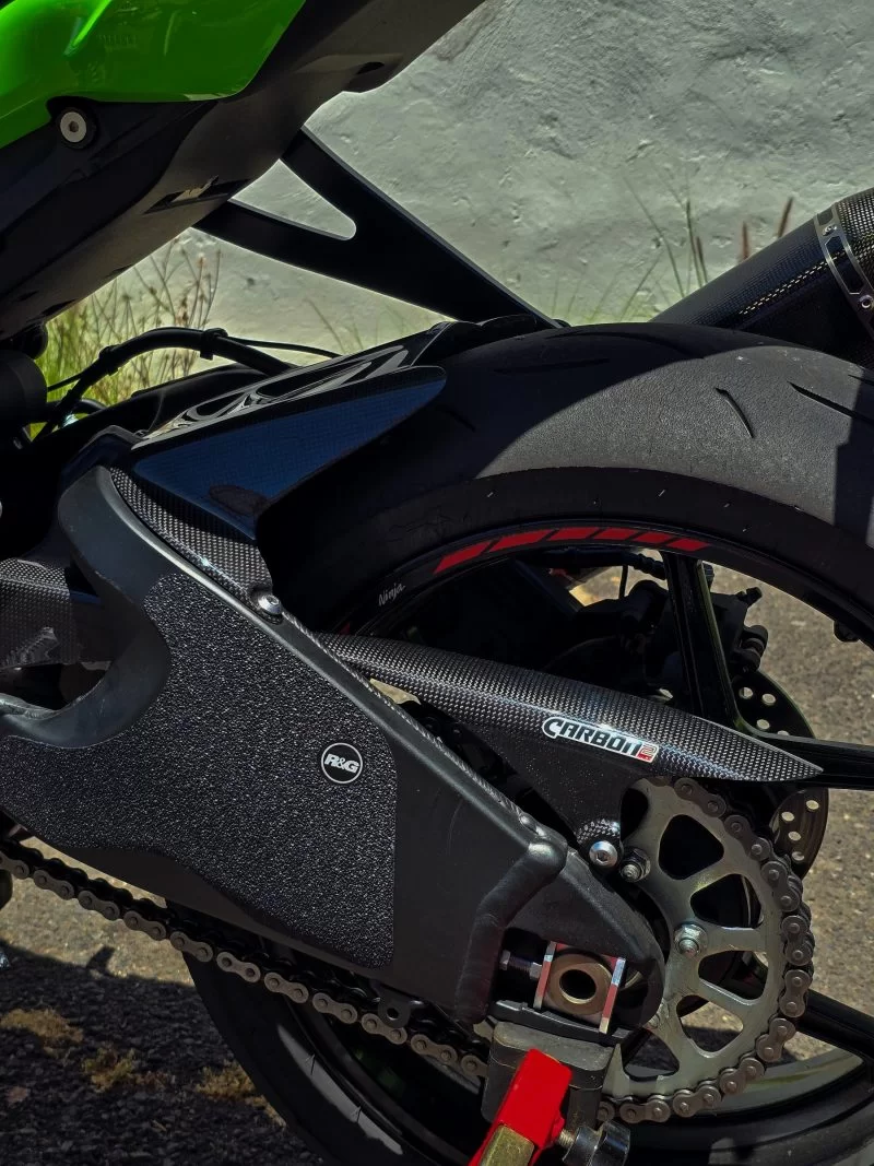 KAWASAKI ZX6R Carbon Fiber Chain Cover