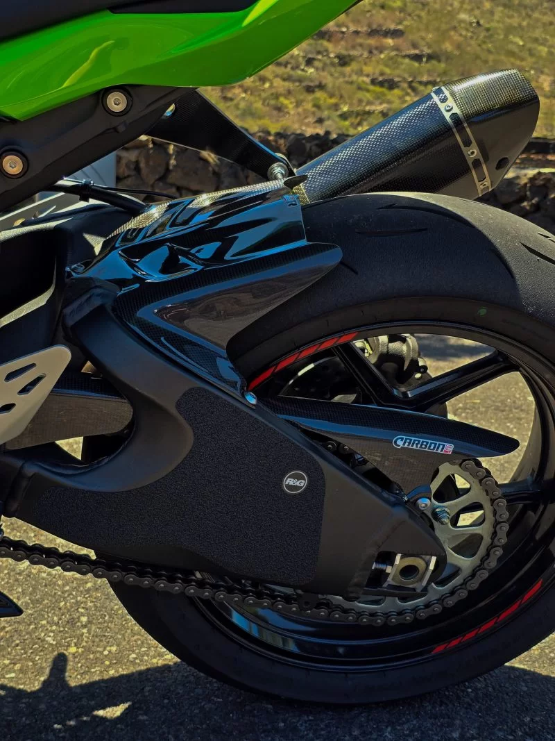 KAWASAKI ZX6R Carbon Fiber Rear Hugger