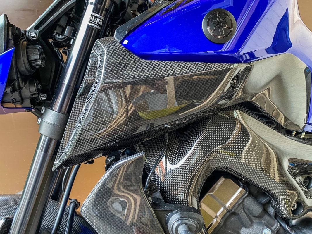 YAMAHA MT09 FZ09 20172020 Carbon Fiber Air Intake Covers