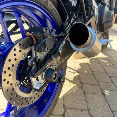YAMAHA MT09 2021-2025 Carbon Fiber Swingarm Covers