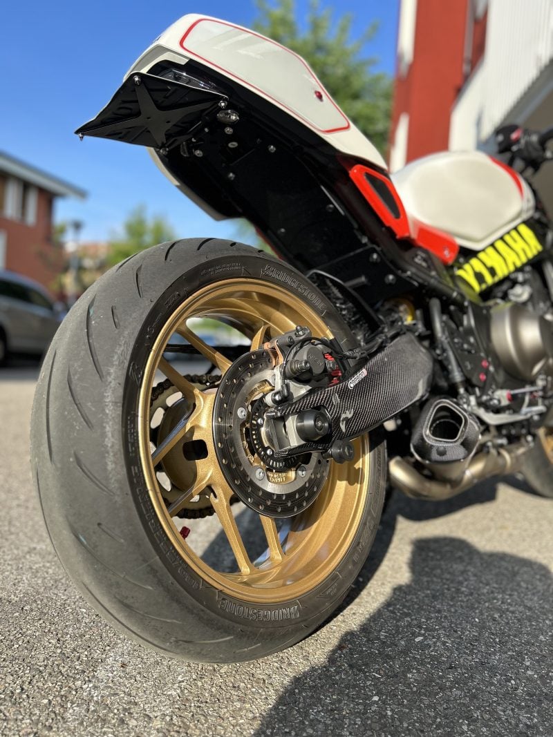 YAMAHA XSR900 Carbon Fiber Swingarm Covers